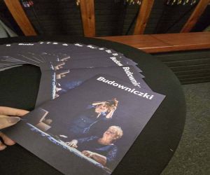 ulotki dotyczące spektaklu