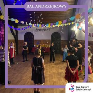 dzieci podczas zabawy