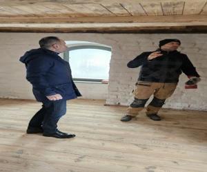 Zastępca Burmistrza z Wykonawcą prac