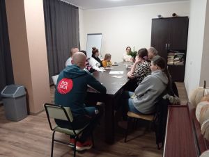 Uczestnicy spotkania z panem Ziętarskim