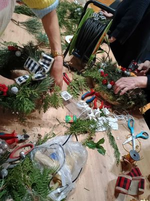 Kolejne zajęcia artystyczne dla seniorów