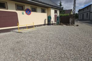 nowa nawierzchnia parking przy Szkole Podstawowej Nr 1 im. Konstytucji 3 Maja