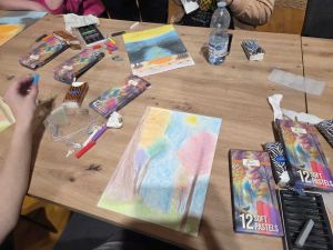 prace wykonywane przez uczestników Klubu Młodzieżowego