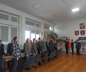 Odśpiewanie hymnu strażackiego