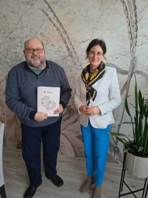 Pani Burmistrz wręczyła umowę na realizację zadań