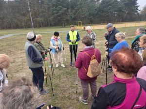 Pierwsze zajęcia nordic walking dla seniorów