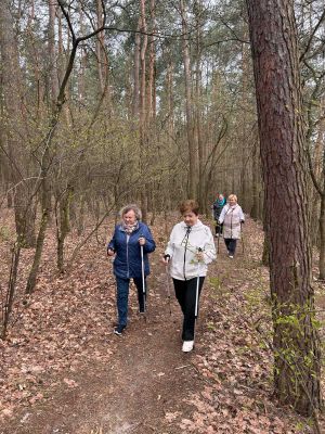 Pierwsze zajęcia nordic walking dla seniorów