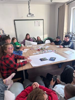 Kreatywne zajęcia młodzieży w Fundacji Integris