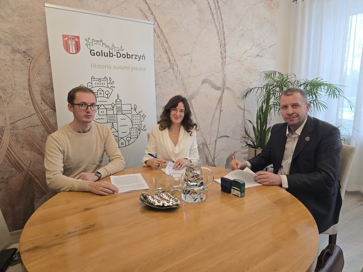 Podpisanie umowy na zadanie pn. "Utworzenie nowego magazynu obrony cywilnej w Mieście Golub-Dobrzyń"