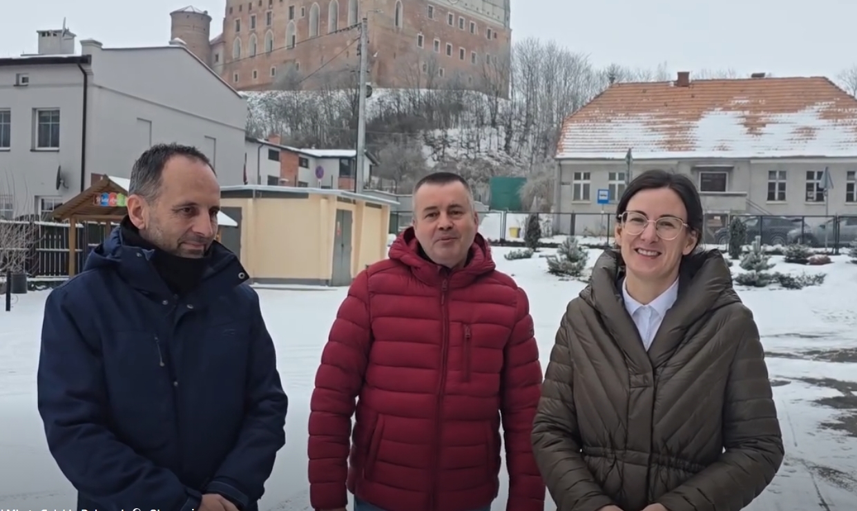 Burmistz Dominika Piotrowska, Zastępca Burmistrza Piotr Kowalczyk oraz Dyrektor Jedynki Piotr Kurkowski